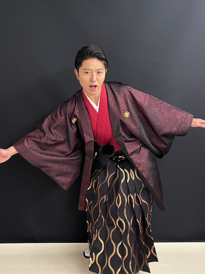 旧 SNIE サイトの会長インタビューに掲載された写真